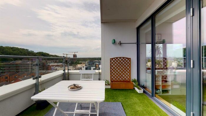 2 Bedroom Flat To Rent In Paintworks, Arnos Vale, Bristol, BS4