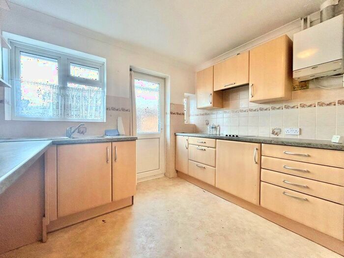 3 Bedroom Bungalow To Rent In Silchester Close, Andover, SP10