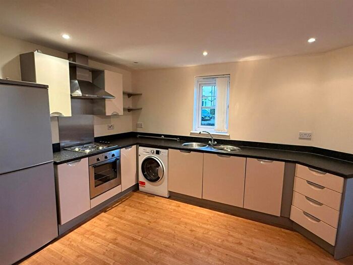 2 Bedroom Flat To Rent In Clayton Fold, Burnley, BB12