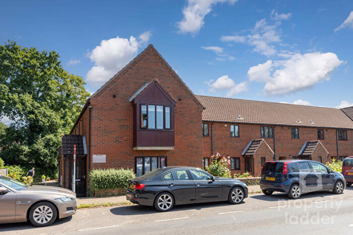 2 Bedroom Flat For Sale In Manor Court, Aylsham, Norfolk, NR11