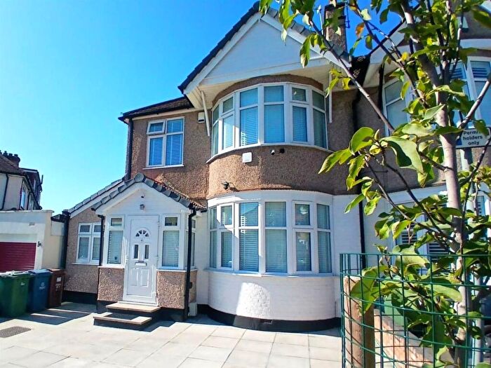 4 Bedroom Semi-Detached House For Sale In Rusland Park Road, Harrow, HA1
