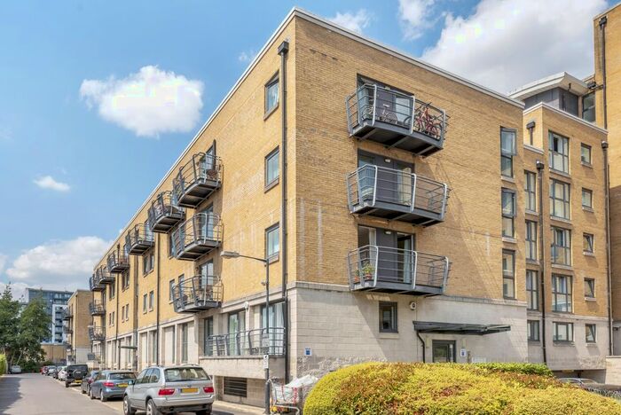 2 Bedroom Flat To Rent In Glaisher Street, London, SE8
