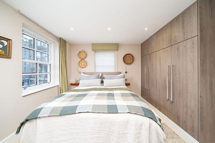 2 Bedroom Flat For Sale In Hermes Street, London, N1