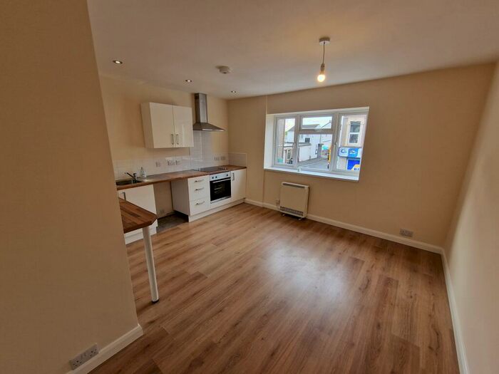 1 Bedroom Flat To Rent In Regent Street, Kingswood, Bristol, BS15