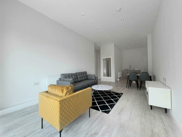 2 Bedroom Apartment To Rent In Block B, Victoria Riverside, Leeds City Centre, LS10