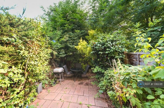 4 Bedroom Maisonette To Rent In Clarence Gardens, London, NW1