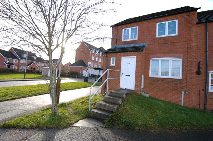 3 Bedroom Semi-Detached House To Rent In Maidenwell Avenue, Hamilton, Leicester, LE5