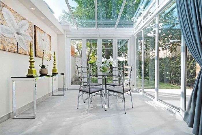 4 Bedroom Town House To Rent In St. Johns Wood Park, London, NW8