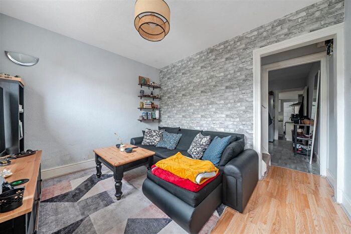 2 Bedroom Terraced House For Sale In Beaconsfield Street, Bedford, MK41