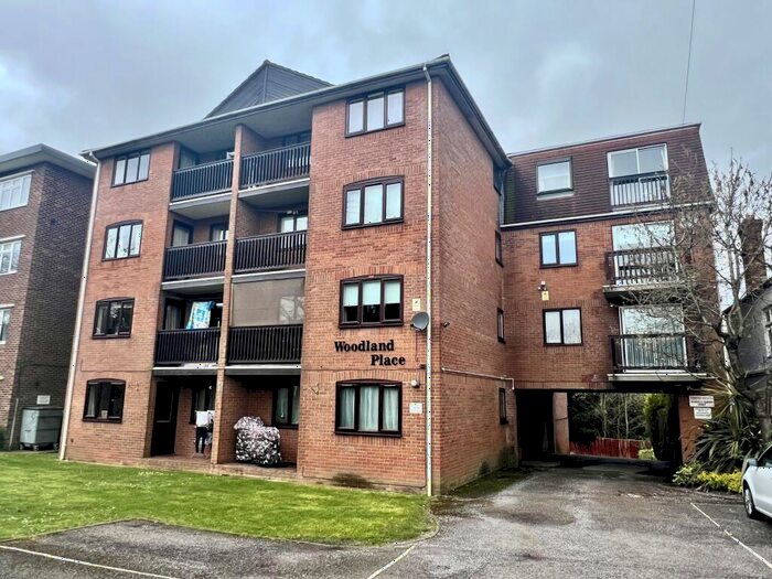 2 Bedroom Flat To Rent In Woodlands Place, Northlands Road, SO15