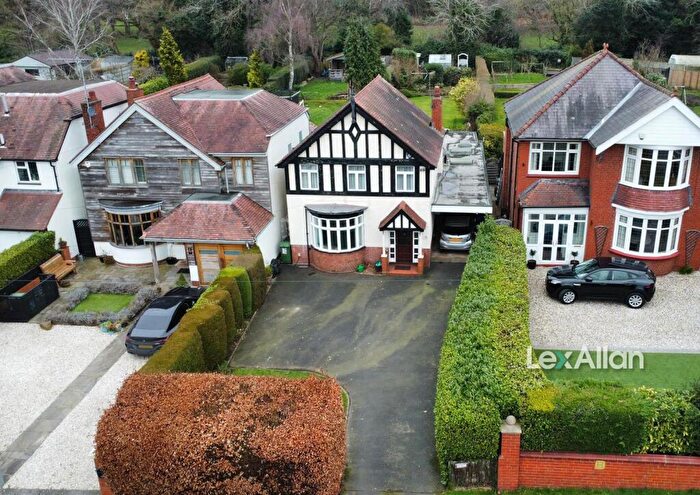 3 Bedroom Detached House For Sale In Hagley Road, Stourbridge, DY8