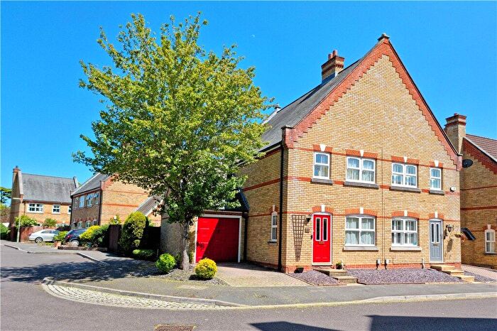 3 Bedroom Semi Detached House For Sale In Brushfield Way, Knaphill, Woking, Surrey, GU21