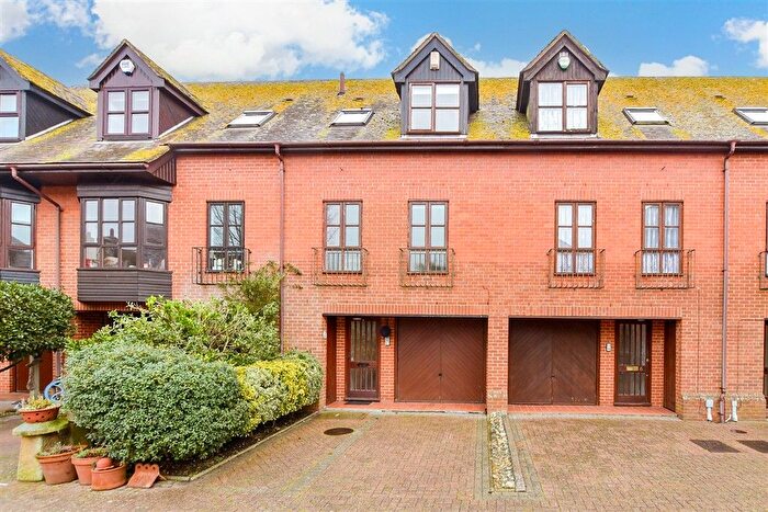 2 Bedroom Town House For Sale In Chapel Street, Hythe, Kent, CT21