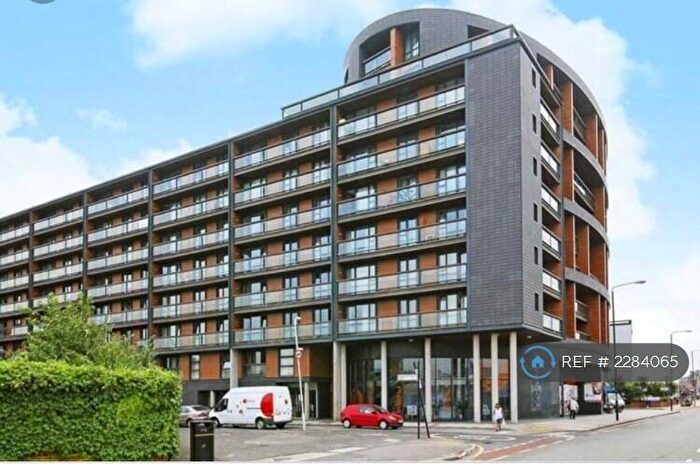 2 Bedroom Flat To Rent In Hallsville Road, London, E16