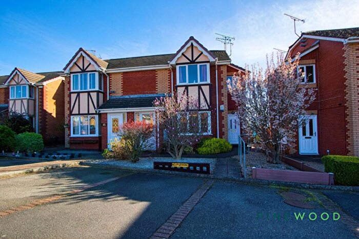 2 Bedroom Flat For Sale In Chapel Close, Clowne, S43