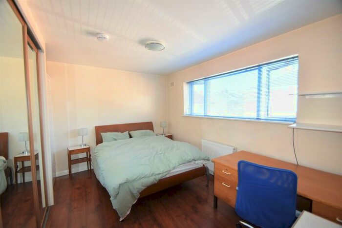 1 Bedroom Terraced House To Rent In Bath Road, Southsea, PO4