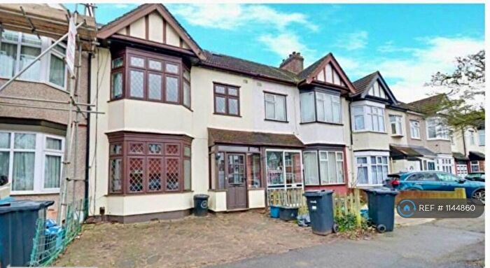 4 Bedroom Terraced House To Rent In Overton Drive, Romford, RM6