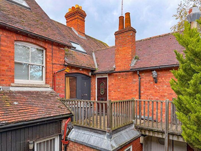 2 Bedroom Flat To Rent In Wantage, Oxfordshire, OX12