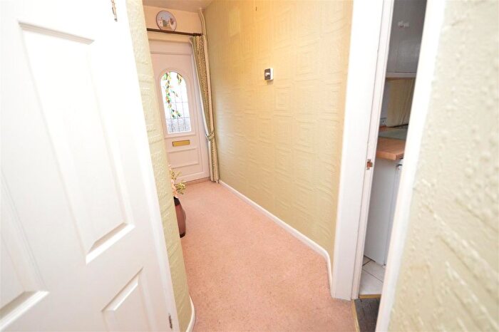 3 Bedroom Semi Detached House For Sale In Leatham Crescent, Pontefract, WF7