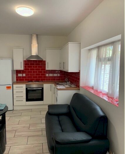 5 Bedroom Terraced House To Rent In Widdrington Road, Coventry, CV1