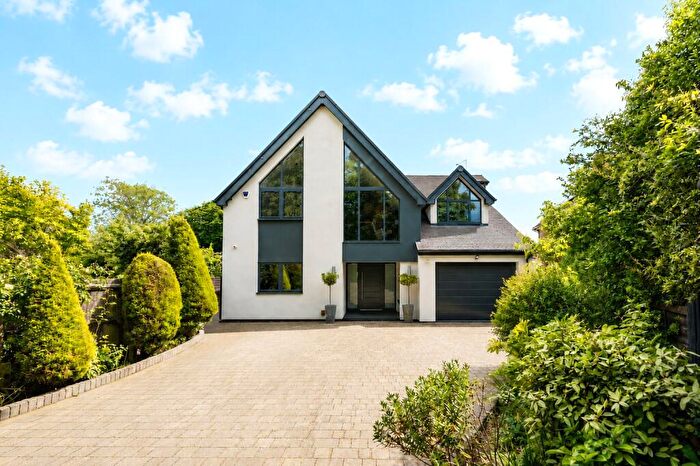 5 Bedroom Detached House For Sale In Ridgeway, Weston Favell Village, Northampton, Northamptonshire, NN3