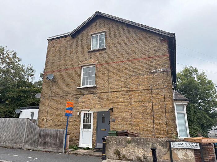 2 Bedroom Maisonette To Rent In Green Wrythe Lane, Carshalton, SM5