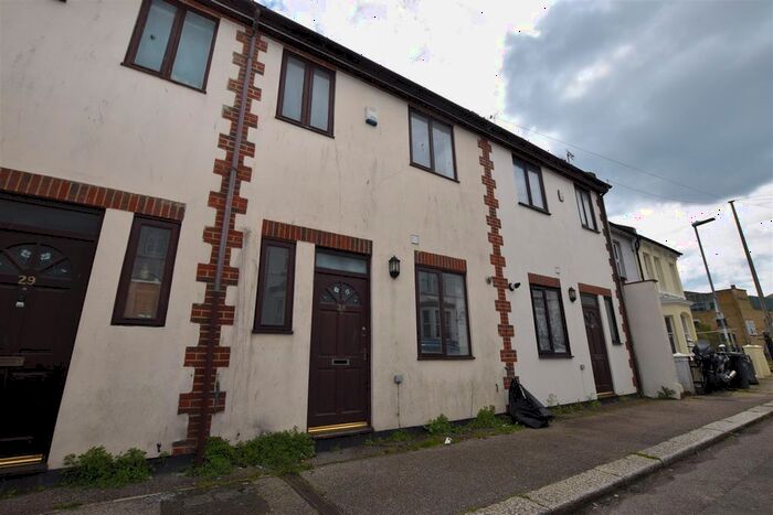 4 Bedroom Terraced House To Rent In Mann Street, Hastings, TN34