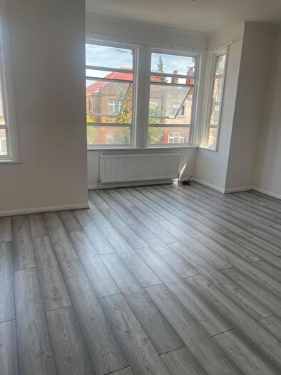 2 Bedroom Flat To Rent In Southall, UB1