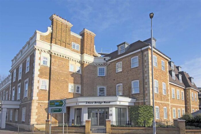 1 Bedroom Flat To Rent In Kew Bridge Road, Brentford, TW8