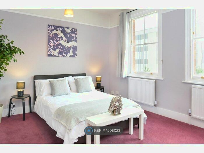 3 Bedroom Terraced House To Rent In Fatherson Road, Reading, RG1