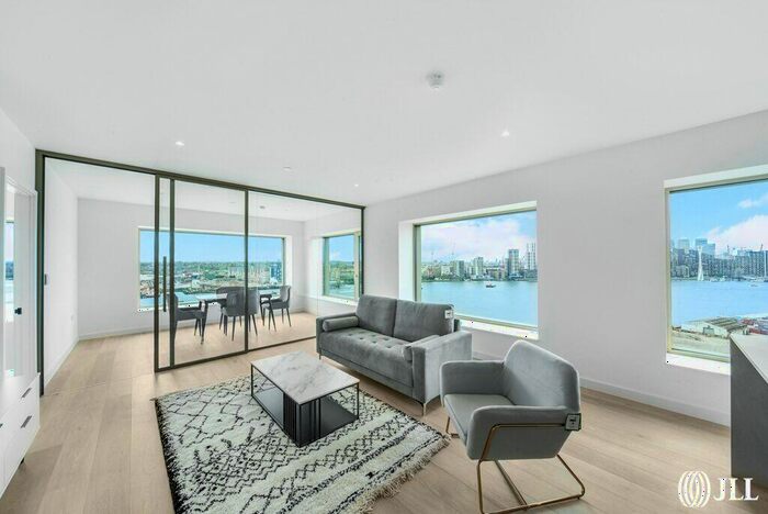 3 Bedroom Flat To Rent In Deanston Building, London, E16