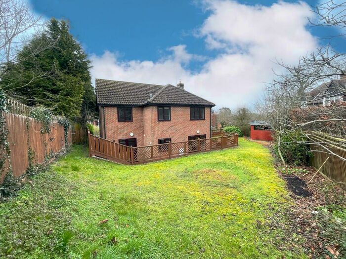 5 Bedroom Detached House For Sale In *Five Bed Detached* Alderbury, Salisbury, SP5