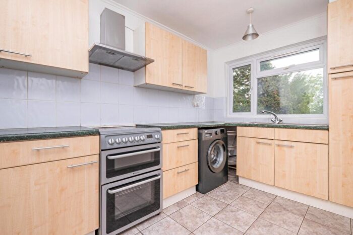2 Bedroom Apartment To Rent In Brighton Road, Sutton, SM2