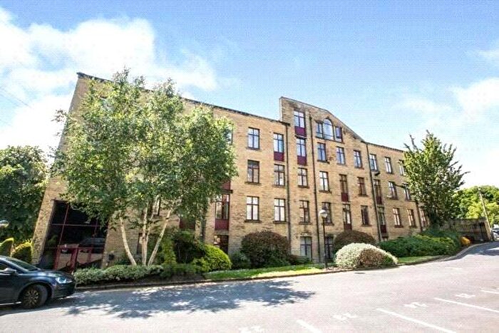 1 Bedroom Flat To Rent In Garden Street North, Halifax, West Yorkshire, HX3