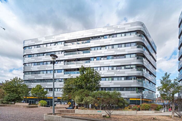 1 Bedroom Flat To Rent In Lambarde Square, Greenwich, London, SE10