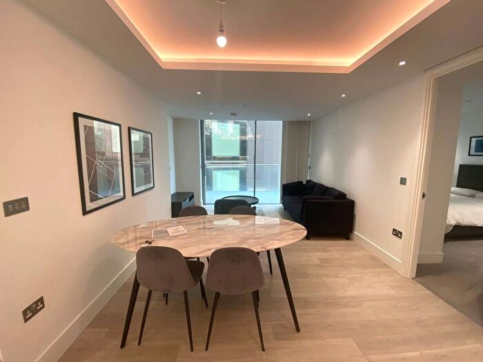 2 Bedroom Flat To Rent In Carrara Tower, Bollinder Place, City Road, London, EC1V