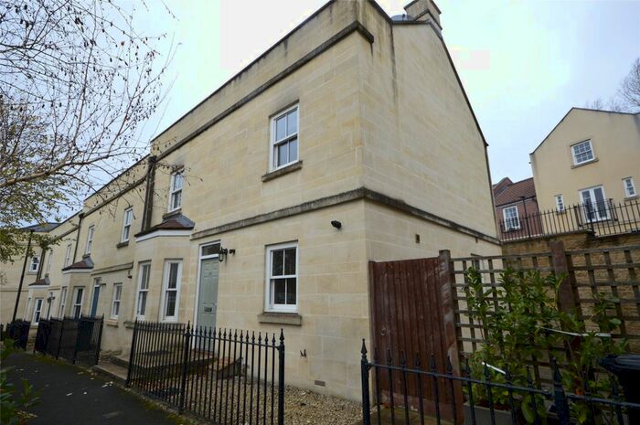 3 Bedroom Terraced House To Rent In Eveleigh Avenue, Bath BA1