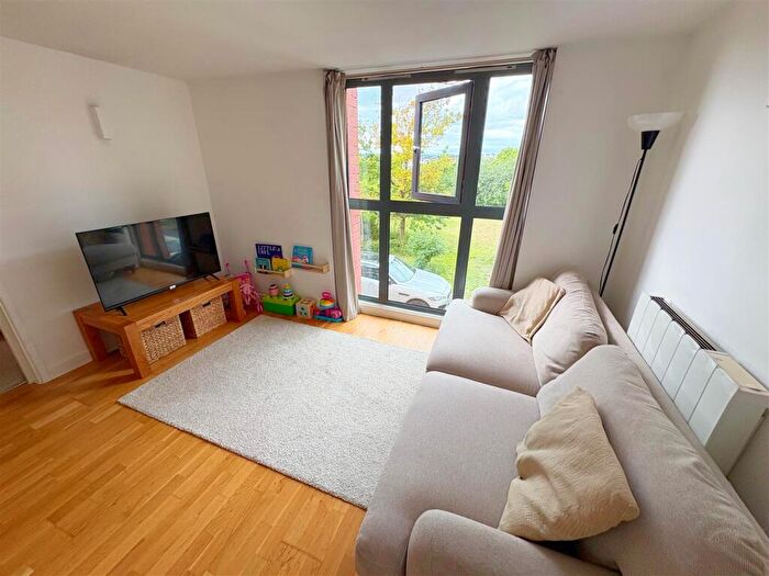 2 Bedroom Apartment For Sale In The Bank Apartments, Totterdown, Bristol, BS4 - Photo 5