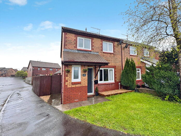 3 Bedroom Detached House For Sale In Cae Rhedyn, Pontardawe, Swansea, SA8