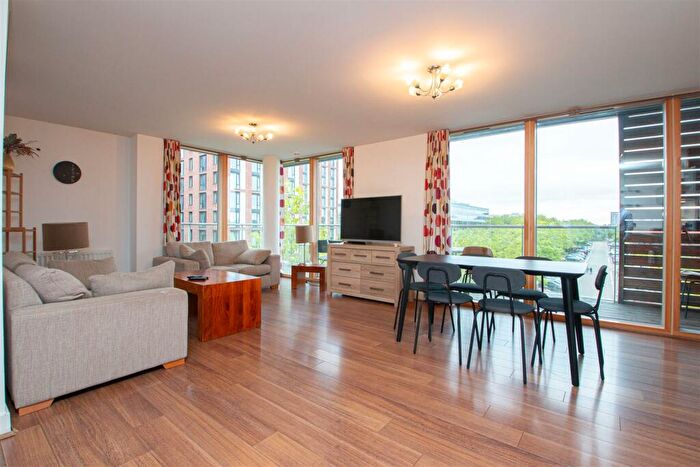 3 Bedroom Apartment To Rent In Amethyst House, Central Milton Keynes, MK9