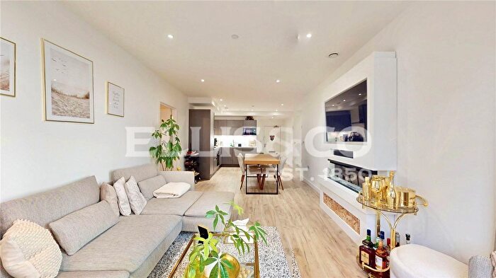 2 Bedroom Flat For Sale In Bakery Walk, Greenford, UB6