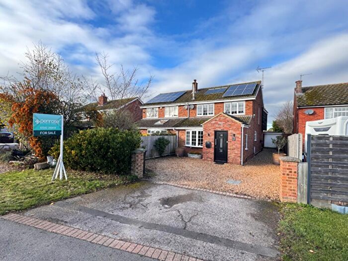 4 Bedroom Semi-Detached House For Sale In Greenfield Road, Flitton, MK45