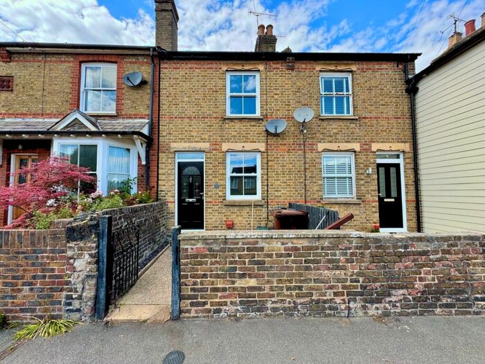 2 Bedroom Terraced House To Rent In Vicarage Road, Chelmsford, CM2
