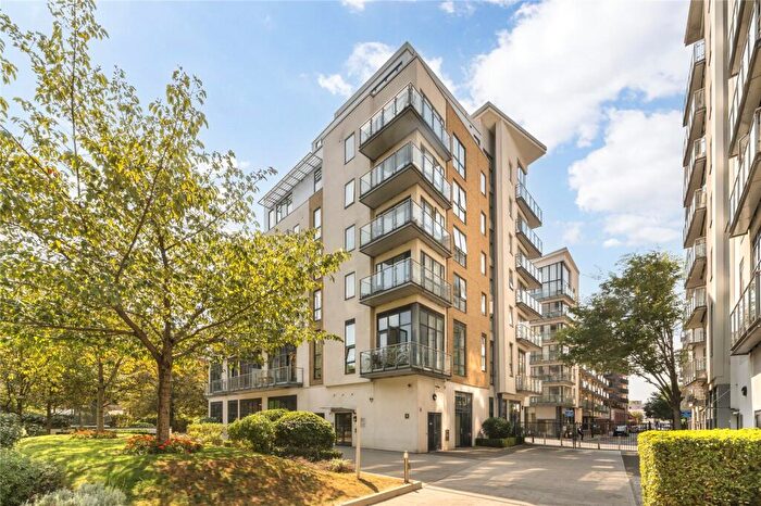 2 Bedroom Flat For Sale In Seven Sea Gardens, Bow, London, E3