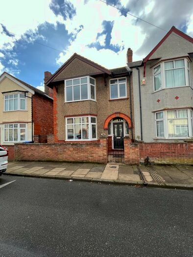 3 Bedroom Semi-Detached House To Rent In Delapre Crescent Road, Northampton, NN4