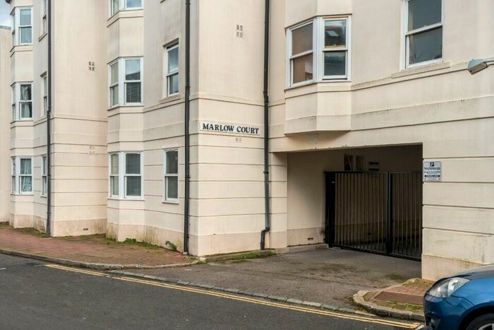 1 Bedroom Flat To Rent In Marlow Court, BN2