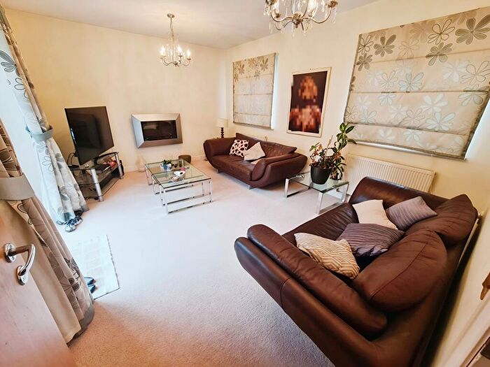 4 Bedroom Detached House For Sale In Turneys Drive, Milton Keynes, MK12