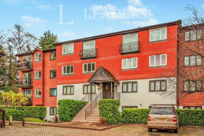 1 Bedroom Apartment To Rent In Great Heathmead, Haywards Heath, RH16