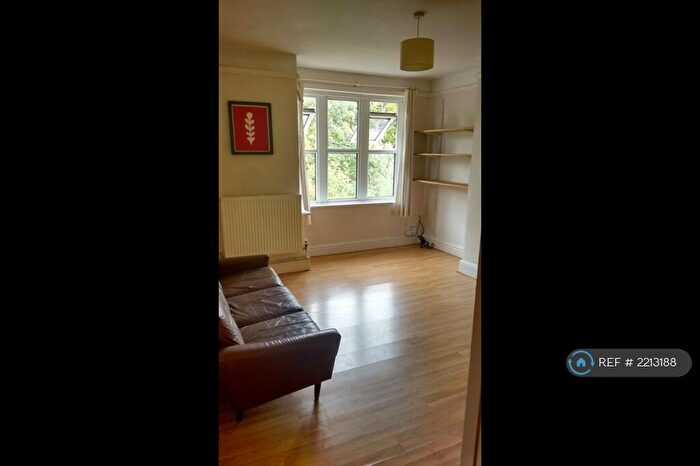 1 Bedroom Flat To Rent In Upper Fisher Row, Oxford, OX1