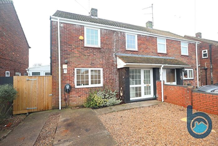 2 Bedroom Semi Detached House To Rent In Poplar Avenue, Dogsthorpe, Peterborough, PE1